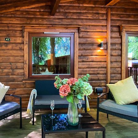 Leafy Hollow Lodge Louth  Buitenkant foto