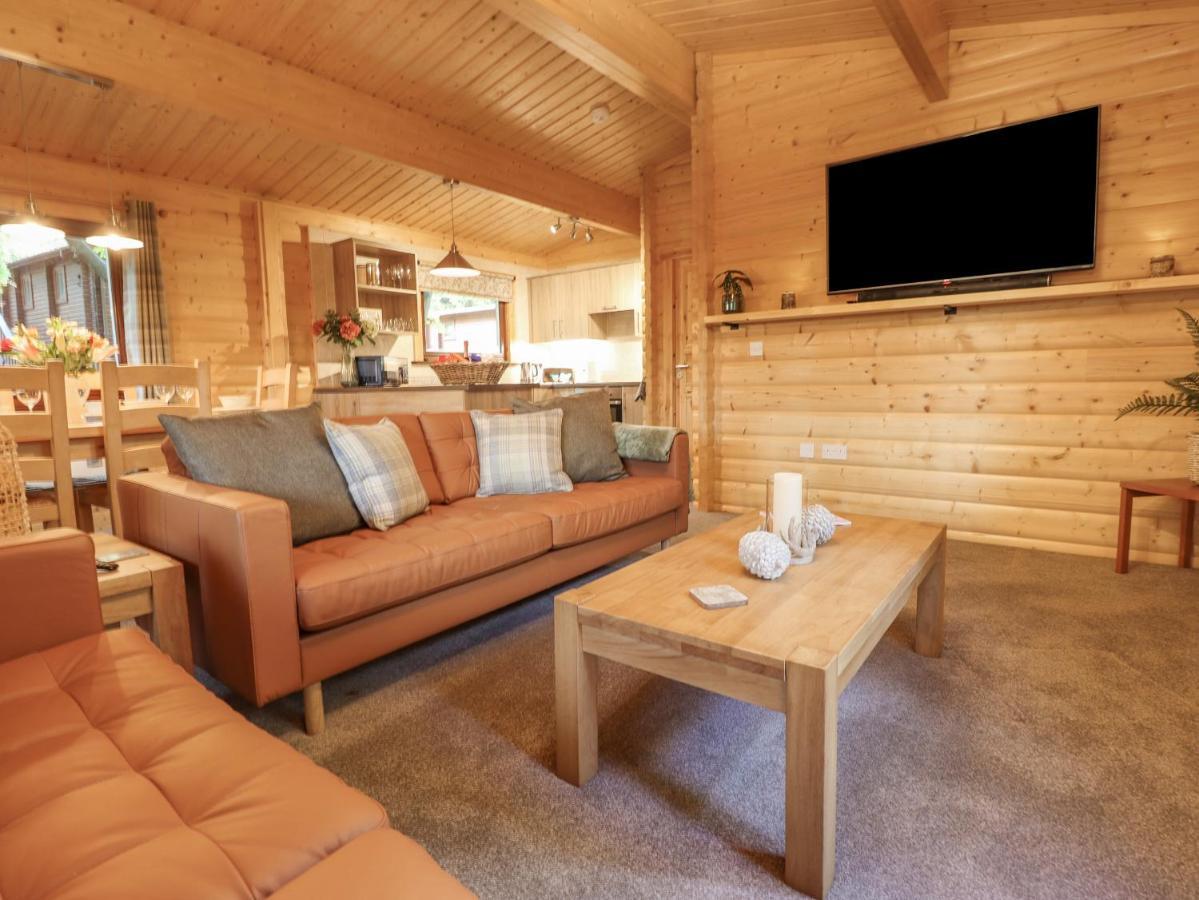 Leafy Hollow Lodge Louth  Buitenkant foto
