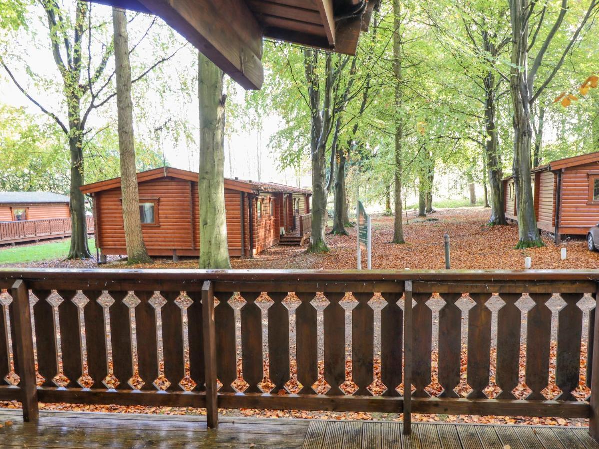 Leafy Hollow Lodge Louth  Buitenkant foto