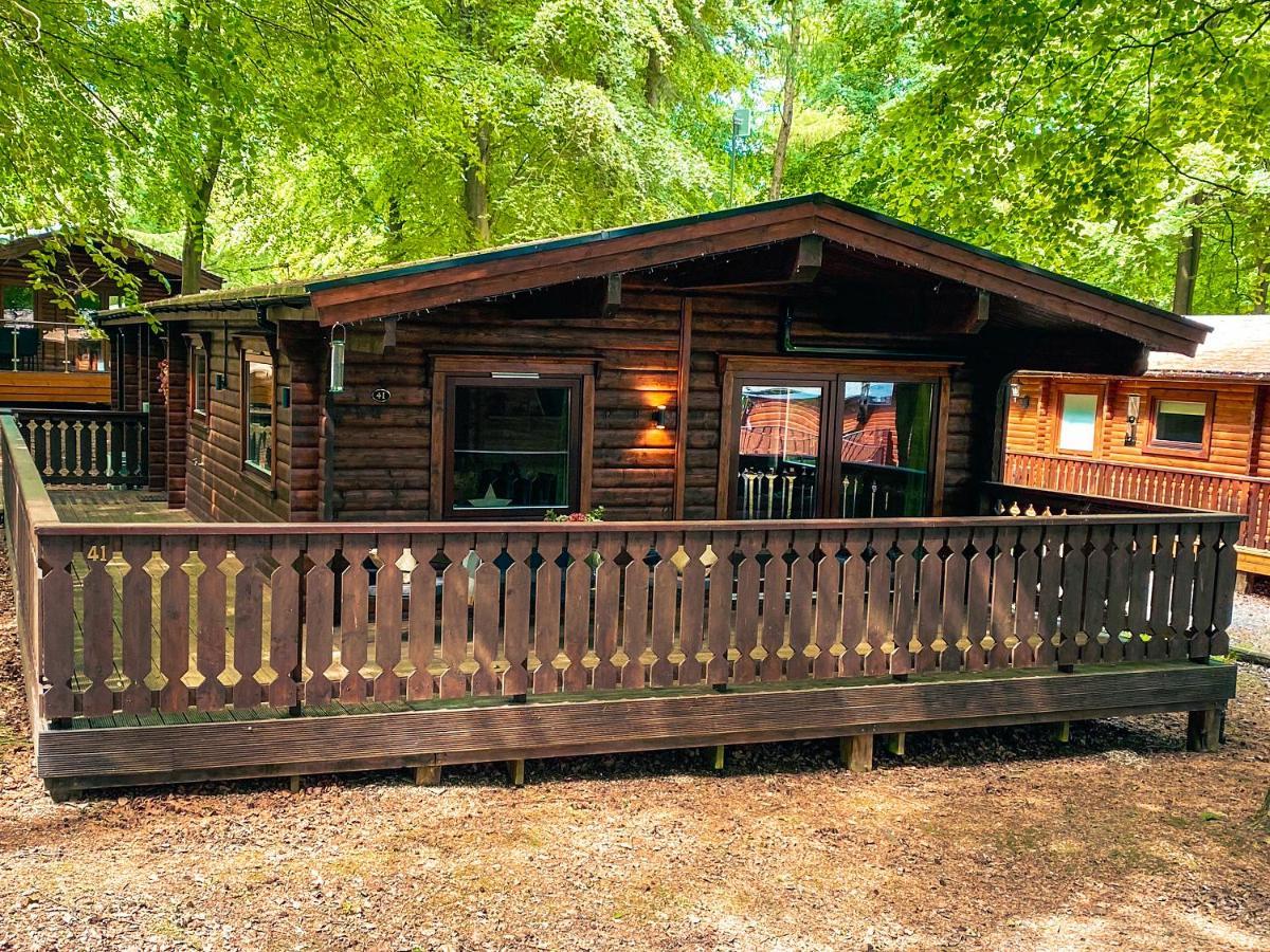 Leafy Hollow Lodge Louth  Buitenkant foto